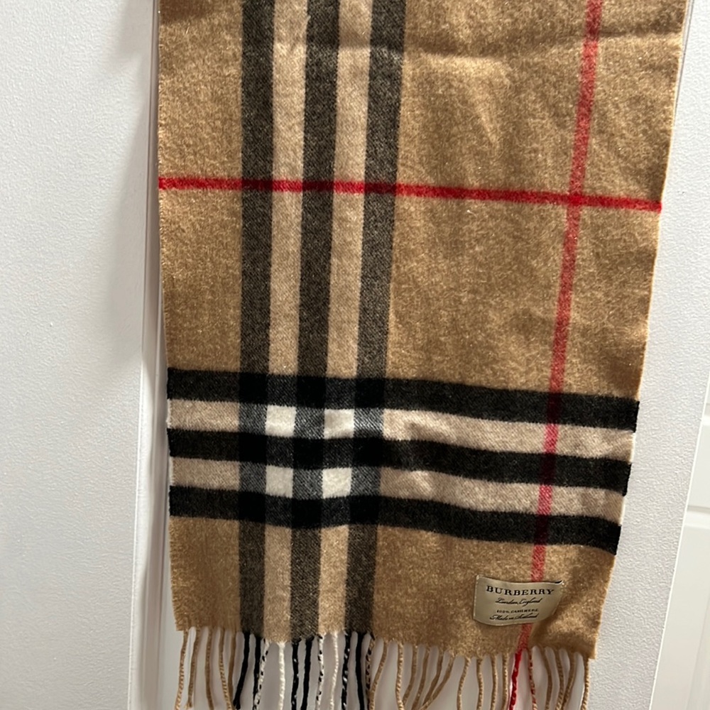 burberry 100% cashmere scarf.